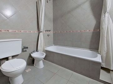 DUPLEX VENTA QUILMES OESTE 5 AMBIENTES PARQUE