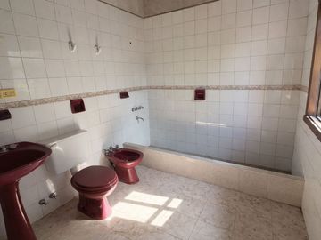 VENTA CHALET DUPLEX EN VILLA CELINA CON COCHERAS