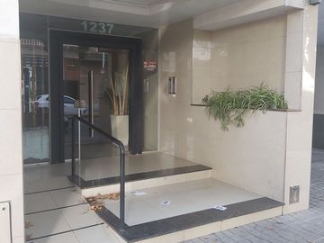 VENTA Dpto 3 Ambiente Balcón Cochera Apto Credito