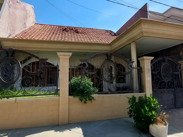 JUAL CEPAT RUMAH HITUNG TANAH DARMO PERMAI SELATAN