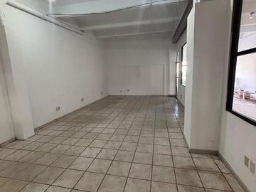 Bodega de 330 m² en el centro de Veracruz. Ideal para punto de venta