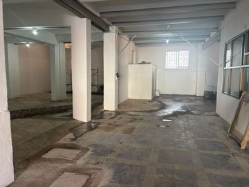 Bodega de 330 m² en el centro de Veracruz. Ideal para punto de venta