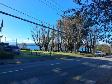 Espectacular departamento con vista al lago y volcanes,  edificio Península Park, Puerto Varas