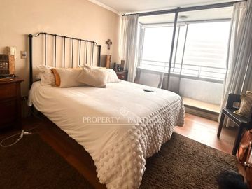 Se vende departamento en sector residencial poniente con amplios espacios, finas terminaciones y hermosa vista
