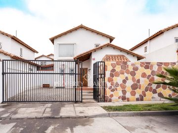 Casa en venta en sector residencial de Peñuelas