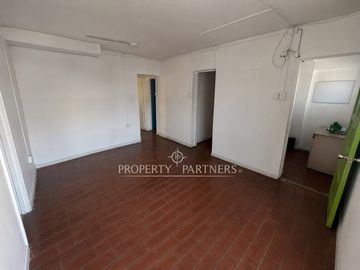 Casa de Primer Piso para Remodelar en Excelente Sector de San Miguel