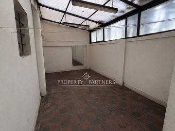 Casa de Primer Piso para Remodelar en Excelente Sector de San Miguel