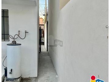 Casa sola en renta en Paseo Palmas II, Apodaca, Nuevo León