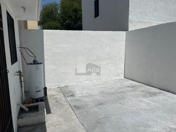 Casa sola en renta en Paseo Palmas II, Apodaca, Nuevo León