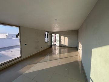 Casa en venta abajo del precio del avalúo