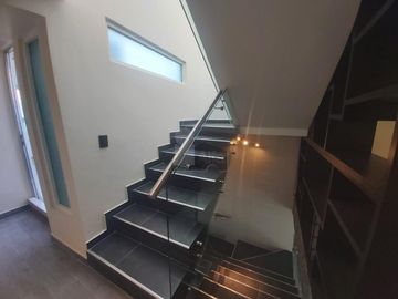 Casa en venta abajo del precio del avalúo