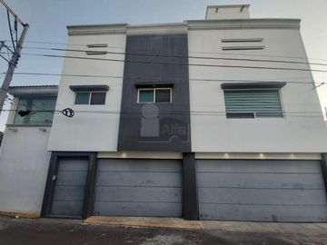 Casa en venta abajo del precio del avalúo