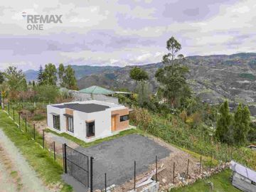 CASA EN VENTA EN CHICAN - EL PARAISO, PAUTE