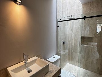 CASA VENTA NUEVO REFUGIO doble altura y acabados de lujo con vistas montaña