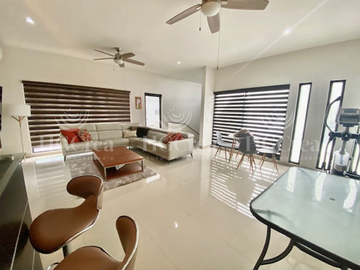 CASA EN VENTA EN VALLE PONIENTE