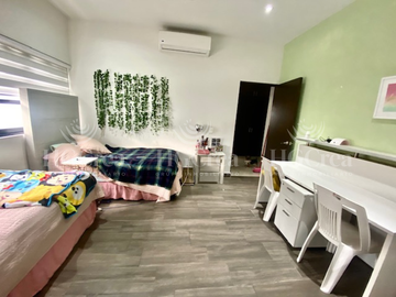 CASA EN VENTA EN VALLE PONIENTE