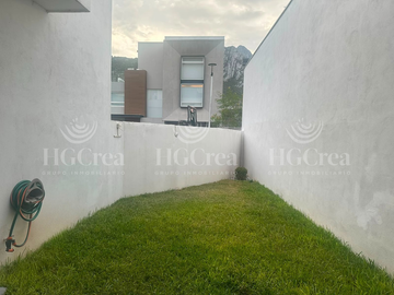 CASA EN VENTA EN VALLE PONIENTE
