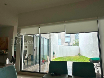 CASA EN VENTA EN VALLE PONIENTE