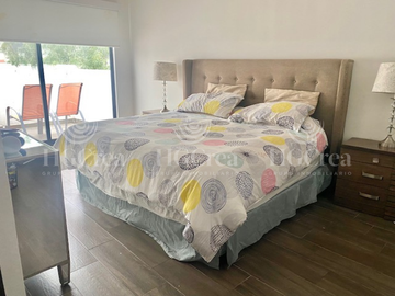 CASA EN VENTA EN VALLE PONIENTE