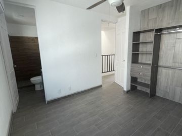 RENTA | CASA EN PIEDRAS BLANCAS BLVD 2000