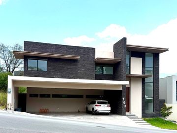 CASA EN VENTA SIERRA ALTA 9o. SECTOR, CARRETERA NACIONAL