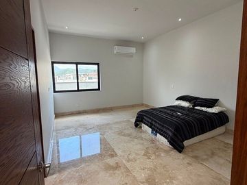 CASA EN VENTA SIERRA ALTA 9o. SECTOR, CARRETERA NACIONAL
