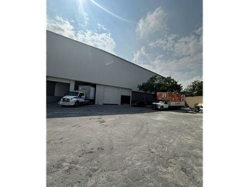 BODEGA INDUSTRIAL EN RENTA SANTA CATARINA EL OBISPO