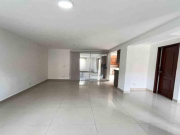 CASA EN ARRIENDO UBICADA EN RIONEGRO SECTOR UNIVERSIDAD CATOLICA DE ORIENTE