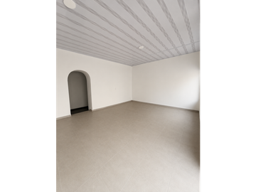 ARRIENDO LOCAL EN EL CENTRO