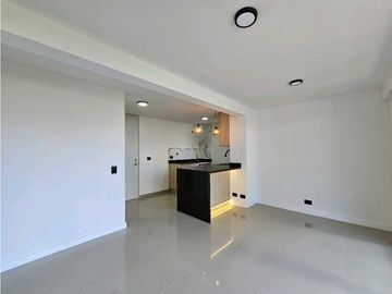 Apartamento en venta en La Loma de los Bernal