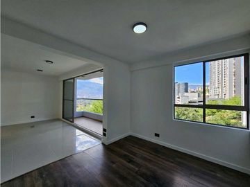 Apartamento en venta en La Loma de los Bernal