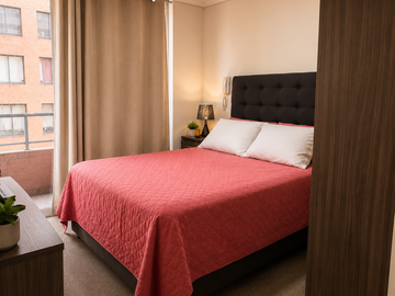 ARRIENDO 2D 2B PISO 10 CON TERRAZA Y ESTACIONAMIENTO