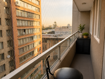 ARRIENDO 2D 2B PISO 10 CON TERRAZA Y ESTACIONAMIENTO