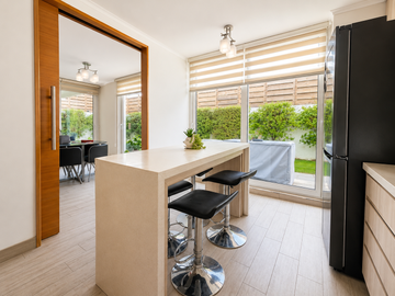 LUMINOSO Y AMPLIO TOWN HOUSE EN LAS PIRCAS