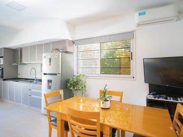 VENTA Casa con Parque y Pileta en Aldo Bonzi