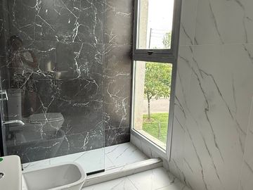 Casa en Venta al rio en Barrio Náutico San Juan
