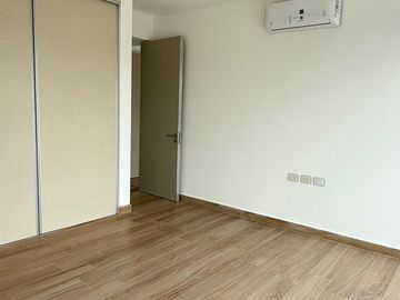 Casa en Venta al rio en Barrio Náutico San Juan