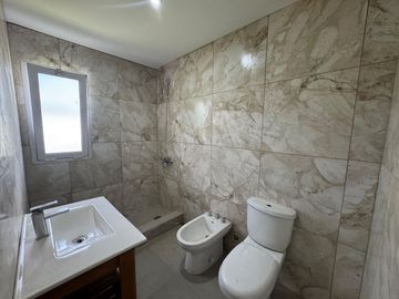 VENTA CASA 4 AMBIENTES EN SAN RAMON PILAR DEL ESTE