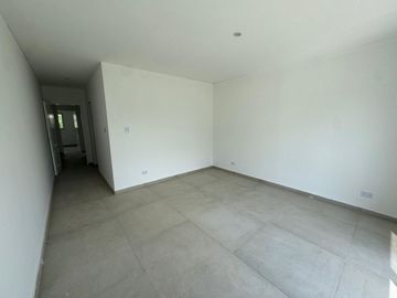 VENTA CASA 4 AMBIENTES EN SAN RAMON PILAR DEL ESTE