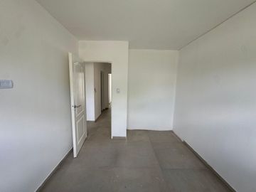 VENTA CASA 4 AMBIENTES EN SAN RAMON PILAR DEL ESTE
