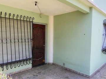VENTA GALPÓN SAN JUSTO DOBLE TERRENO 484 M2 C/VIV