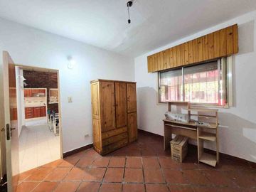 CASA 4 AMB QUINCHO TERRAZA COCHERA CASTELAR SUR