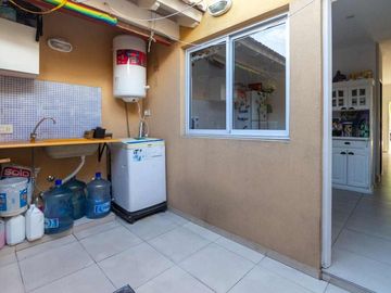 VENTA PH 3 AMBIENTES CON PATIO EXCELENTE UBICACIÓN