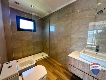 CASA EN VENTA 6 AMBIENTES EN CANNING TERRALAGOS