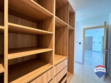 CASA EN VENTA 6 AMBIENTES EN CANNING TERRALAGOS