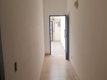 Venta casa 5 ambientes Piñeyro Avellaneda cochera