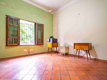 Casa de 4 ambientes en Versalles