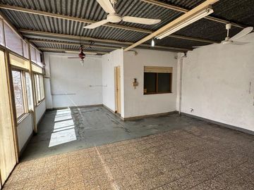 Casa de 3 ambientes con garage y patio en Remedios
