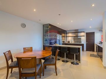 Venta casa Santa Bárbara al agua 7 ambientes