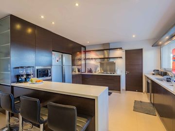 Venta casa Santa Bárbara al agua 7 ambientes